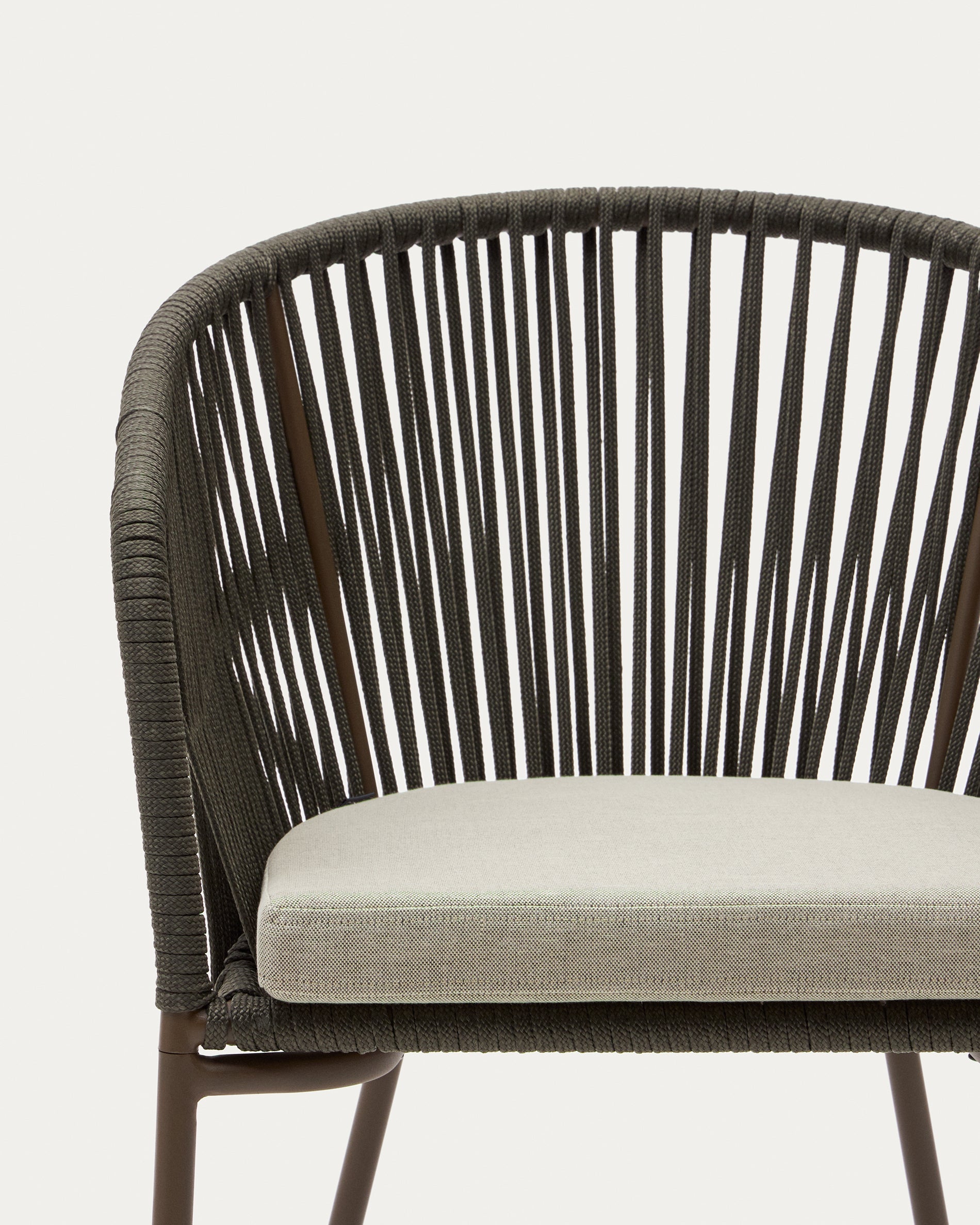 Yanet green rope chair with galvanised steel legs